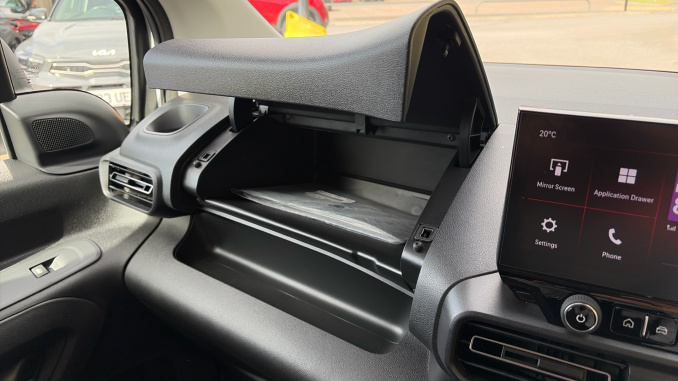 Vauxhall Combo Cargo Combo Diesel 1.5 Turbo D 100ps Prime Plus H1 Van - Image 43